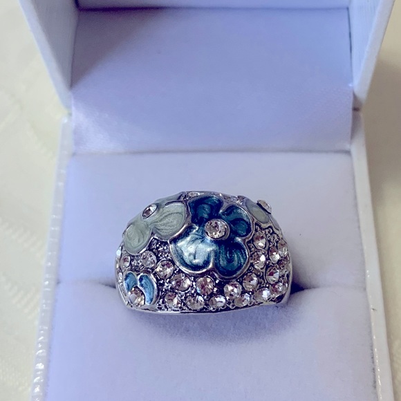 ENGRAVED STONES RING.. Silver Color , size: 6.5 - Picture 1 of 5